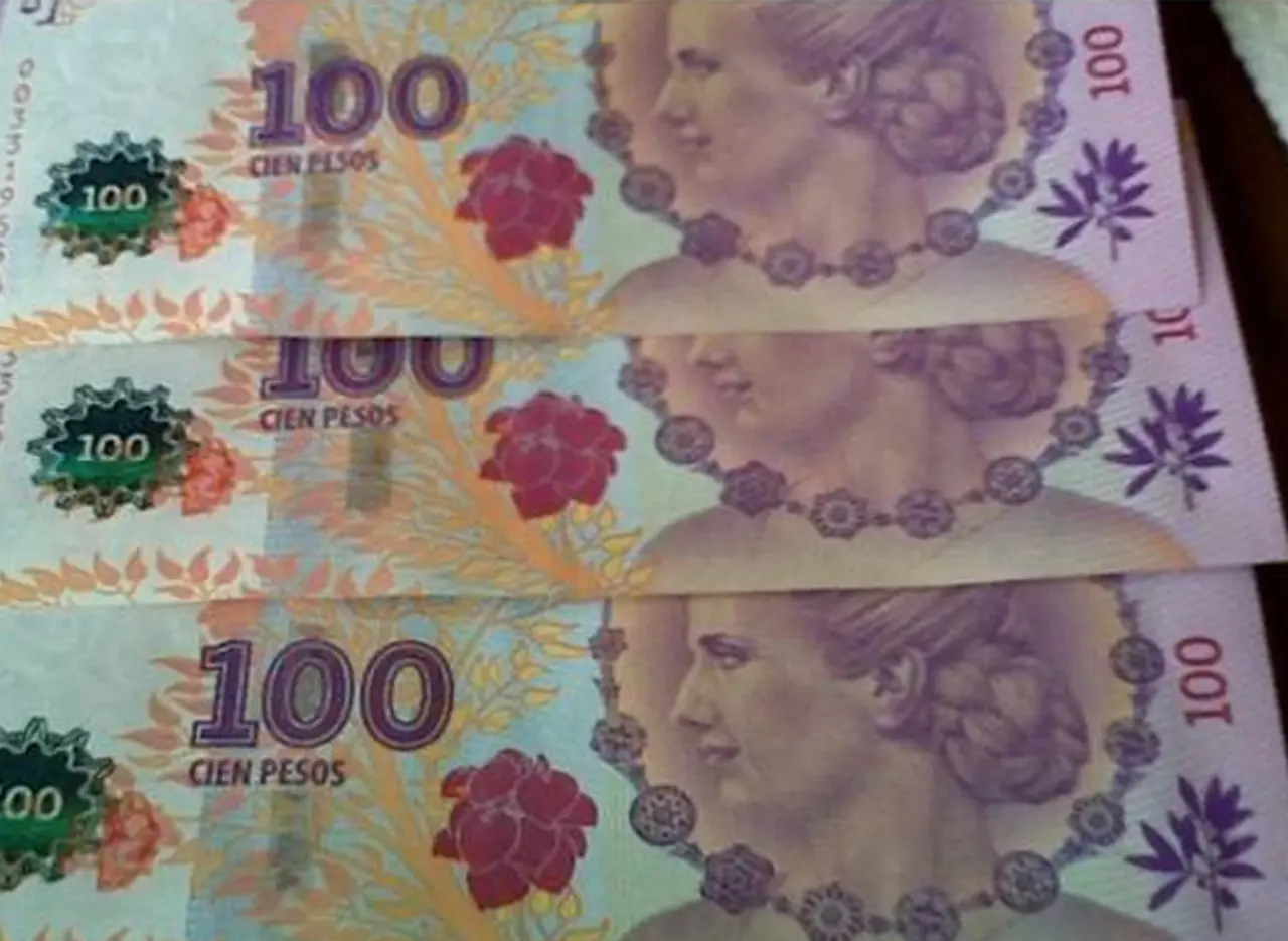 Dos de cada tres billetes en circulación son de 100 pesos