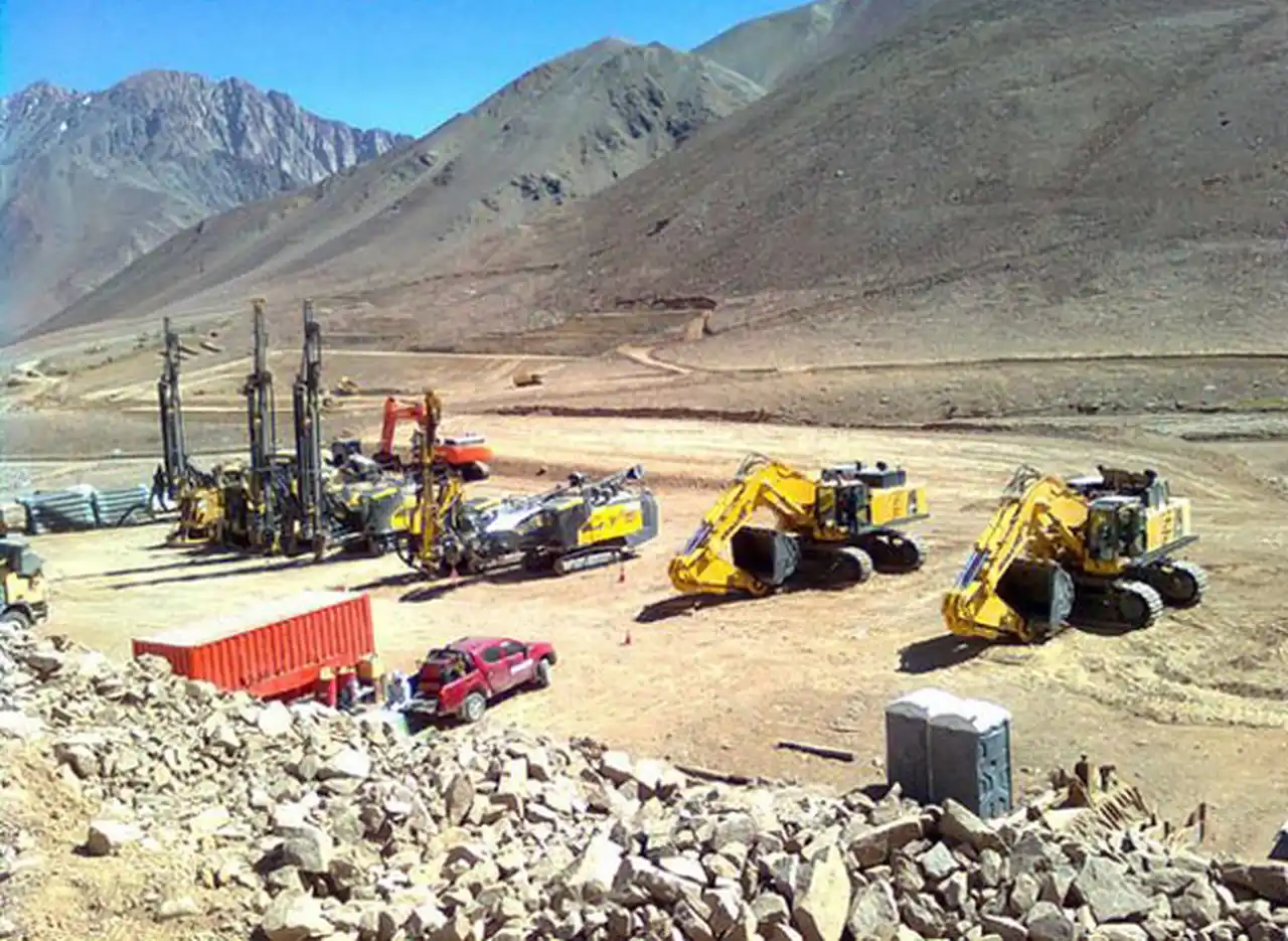 Temblor minero: Barrick Gold no le renovará el contrato a 1.900 trabajadores en San Juan