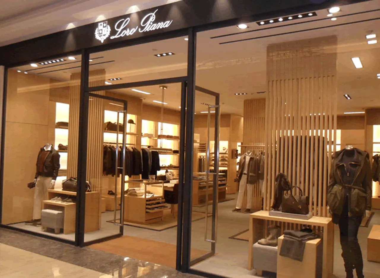 LVMH desembolsa €2.000 M y se hace con el control de la joya italiana del lujo Loro Piana