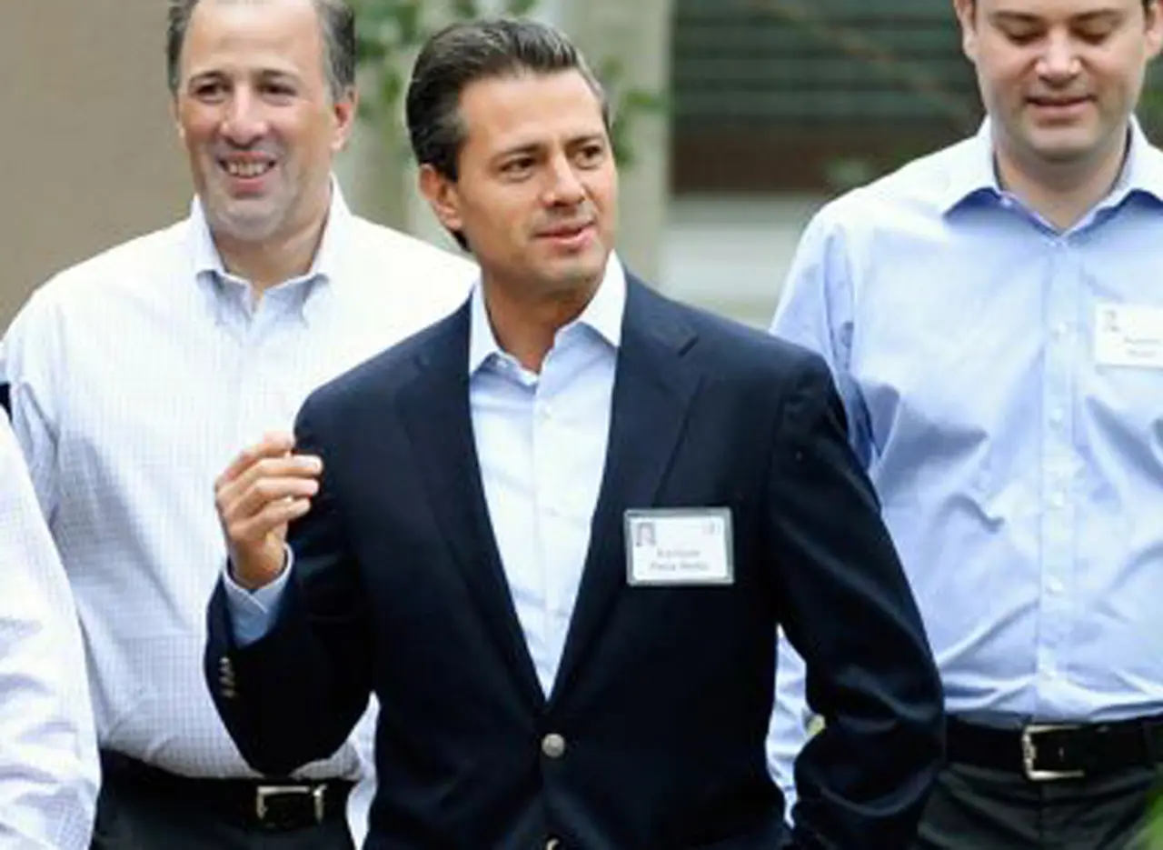 El presidente de México interviene en la disputa sobre la televisión