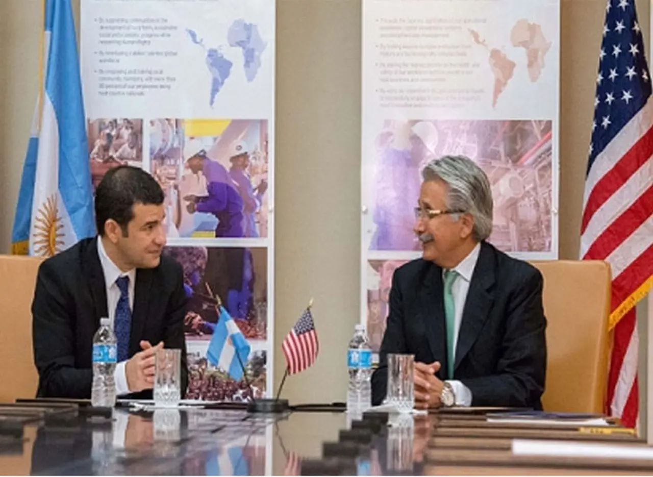 Buscan que Galuccio y Cameron den precisiones sobre el acuerdo con Chevron en el Congreso