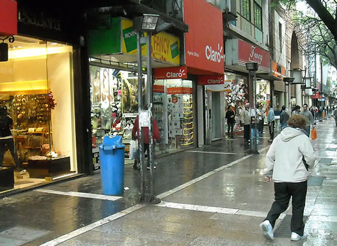 Más de la mitad de los comercios deberán cerrar si se extiende el cepo sanitario