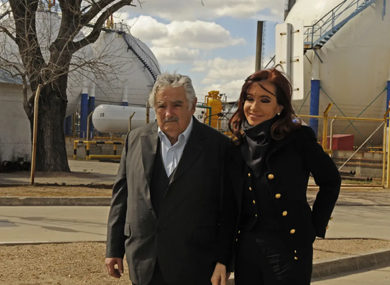 En Montevideo critican a Cristina por adjudicarse como propia una inversión 100% uruguaya