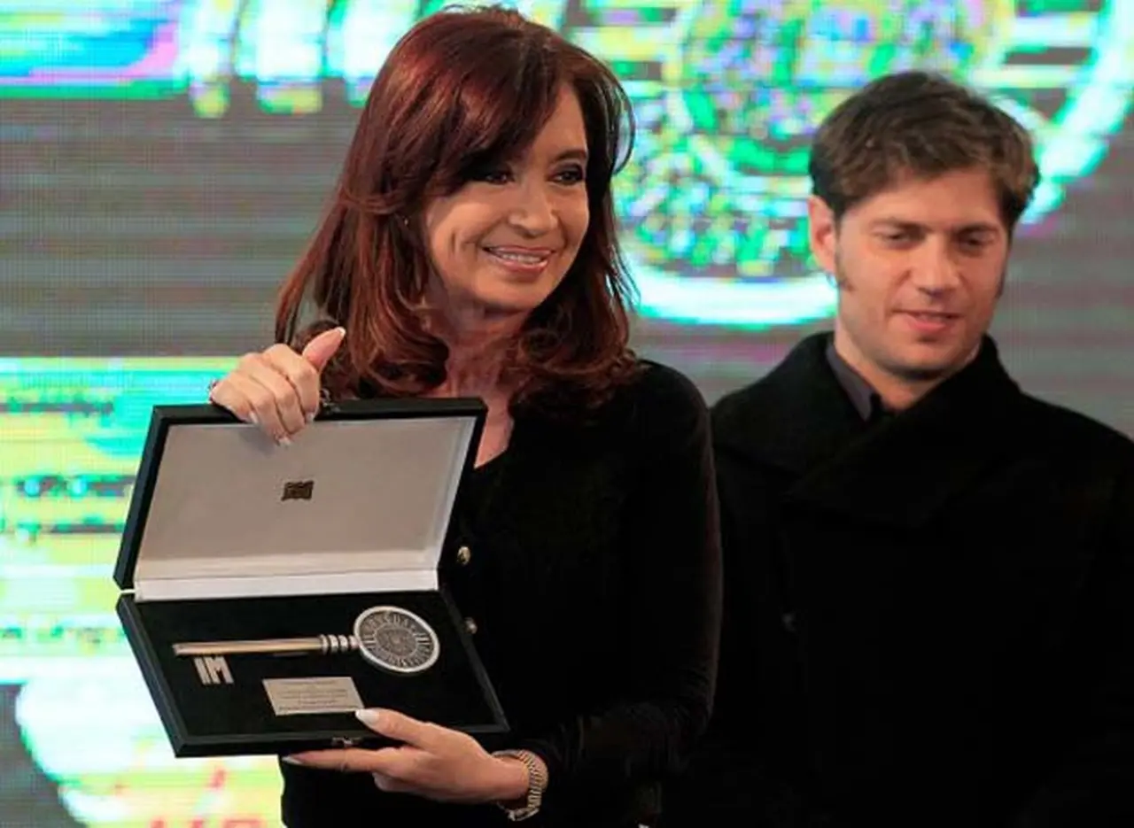 Jóvenes de La Cámpora acompañaron a Cristina Kirchner en Uruguay