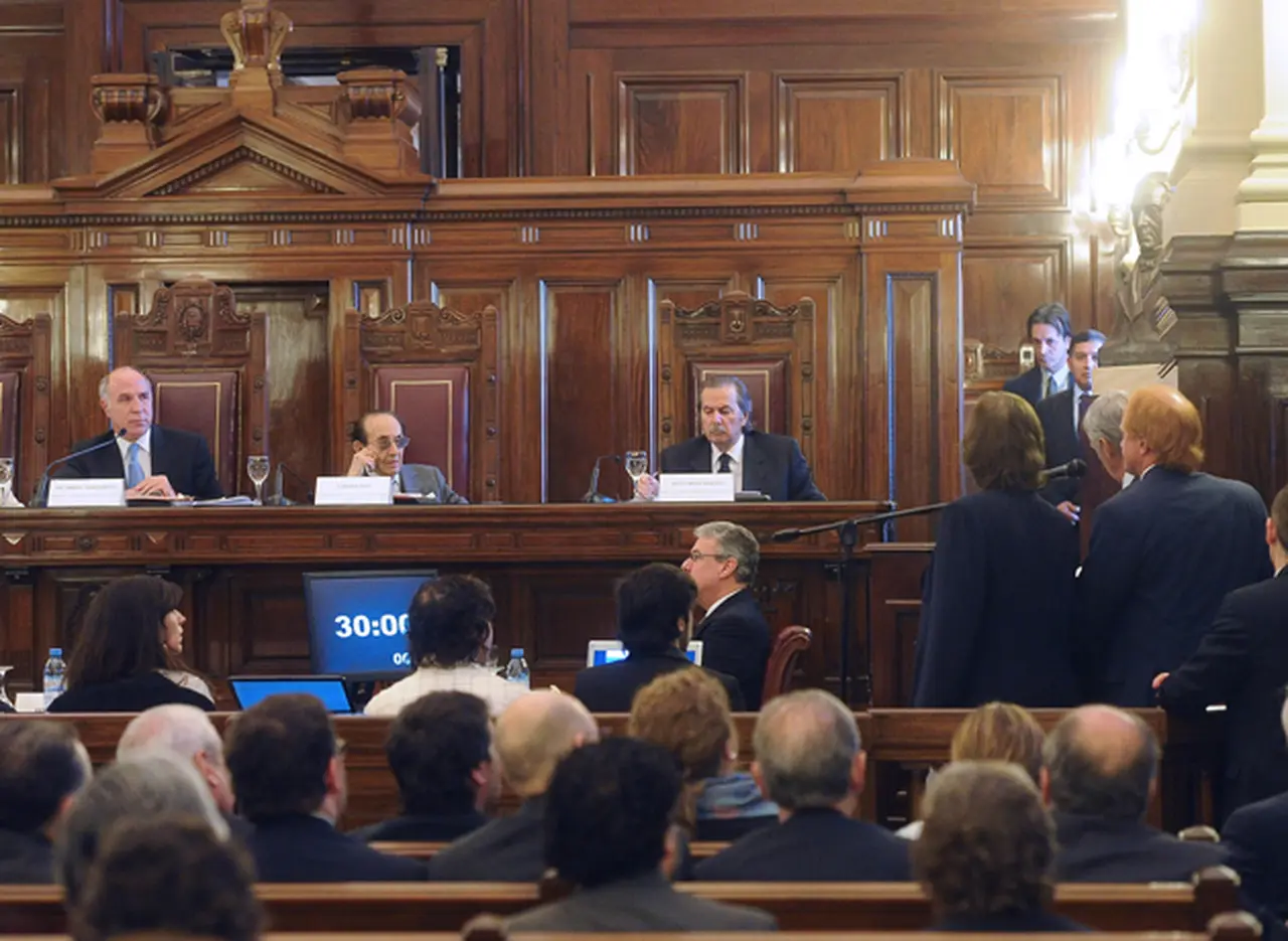 Ley de Medios: cúales fueron las preguntas incómodas de la Corte para el Gobierno y Clarí­n