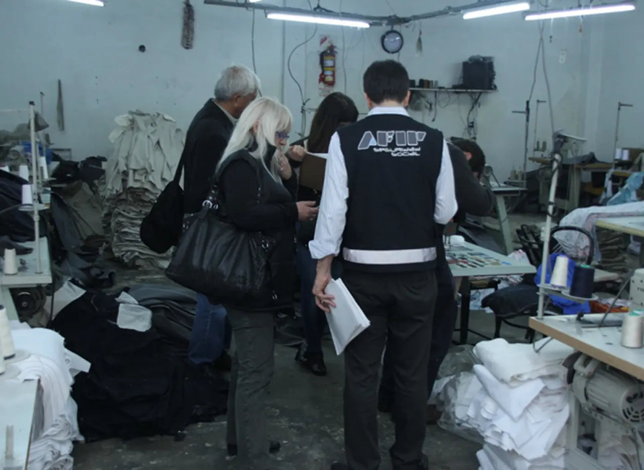 La Justicia procesó al dueño de un taller textil por trata de personas