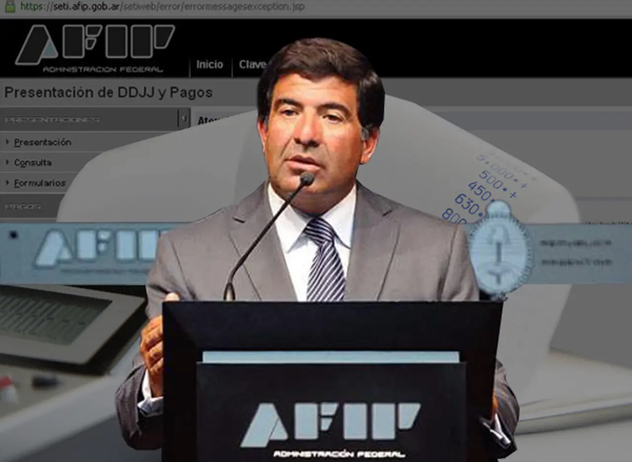 Ahora denuncian a Echegaray por cobrar dos sueldos como empleado público