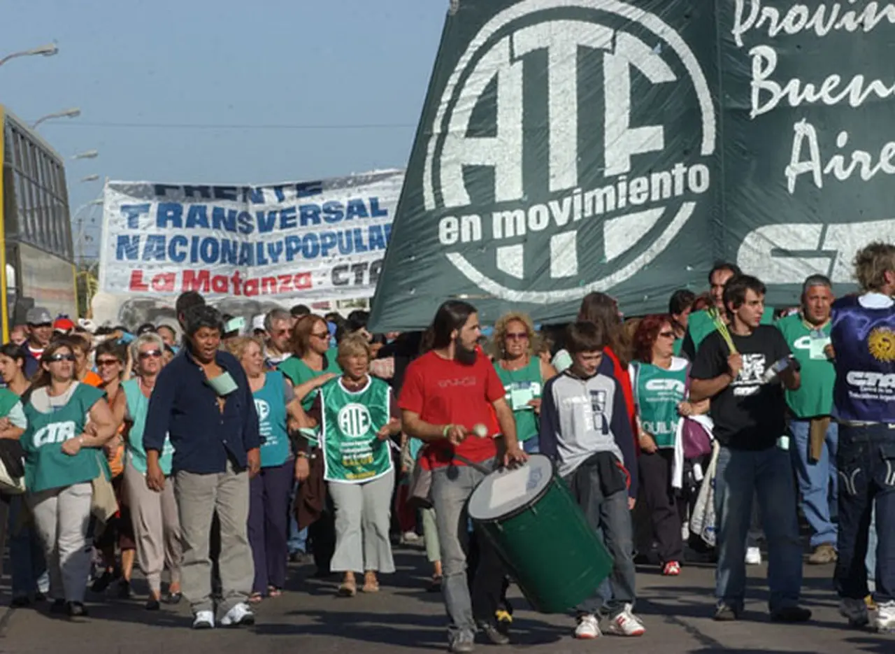 La Corte Suprema convocó a discutir el derecho de huelga y los gremios temen una ofensiva para limitarlo