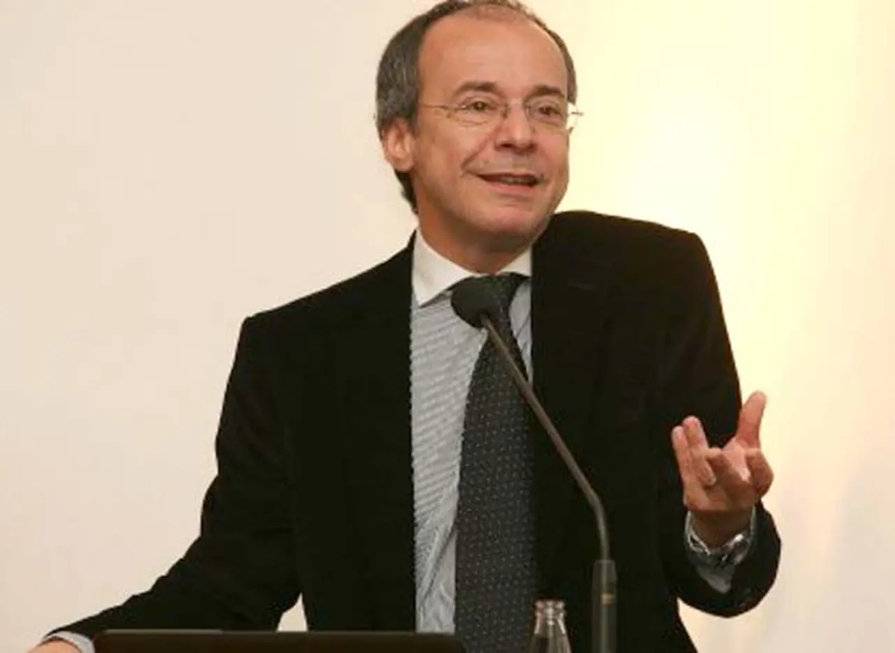 Artana: "La normalización del crédito deberí­a permitir repuntar a la economí­a"