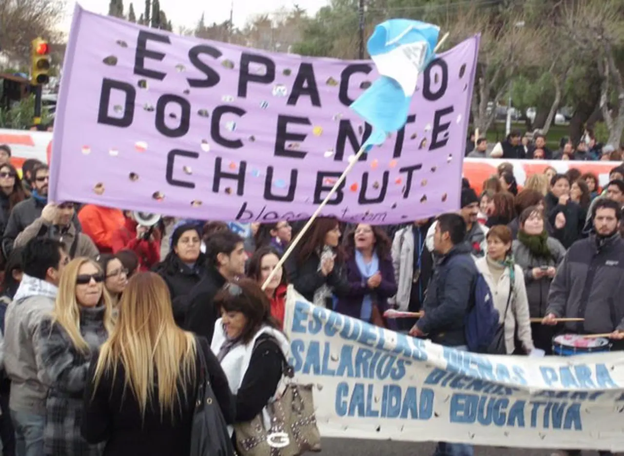 Chubut: docentes decidirán si levantan el paro tras más de setenta dí­as sin clases