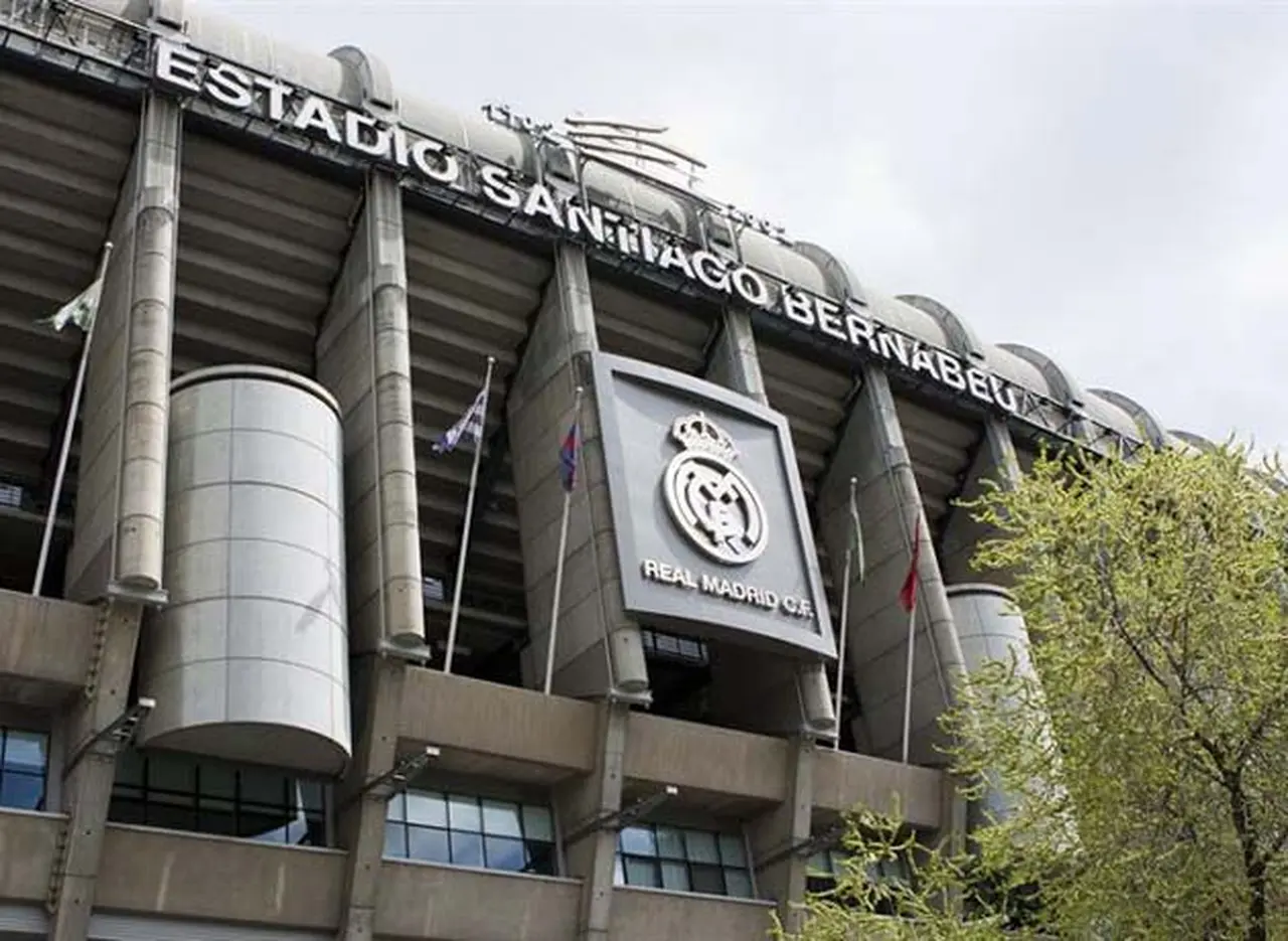 Coca-Cola se mete en la millonaria disputa para ponerle su nombre al estadio del Real Madrid