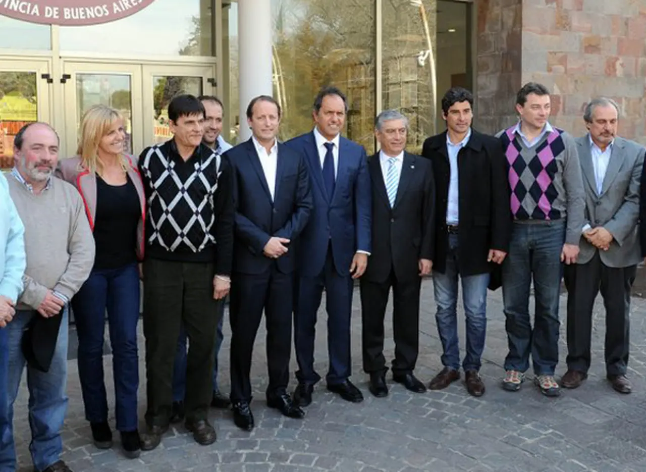 Scioli se reúne con 90 intendentes para definir quién liderará el PJ bonaerense