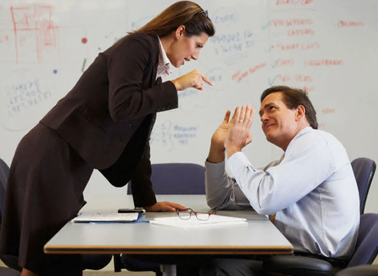 Cómo aguantar con estilo las malas crí­ticas del jefe
