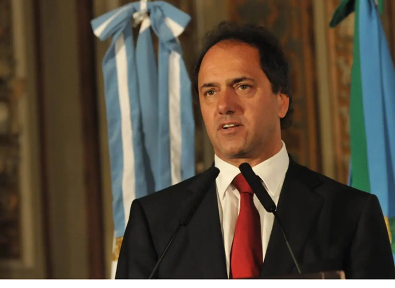 Scioli instó a "acompañar" a Cristina Kirchner y a "defender la estabilidad"