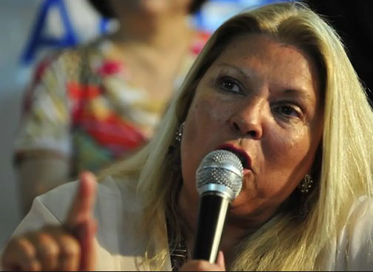 Carrió denunció a Gils Carbó por suspender al fiscal Campagnoli