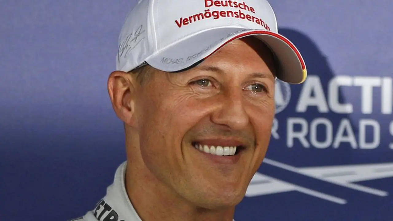 Parte médico de Schumacher: "No está fuera de peligro pero hay una leve mejorí­a"