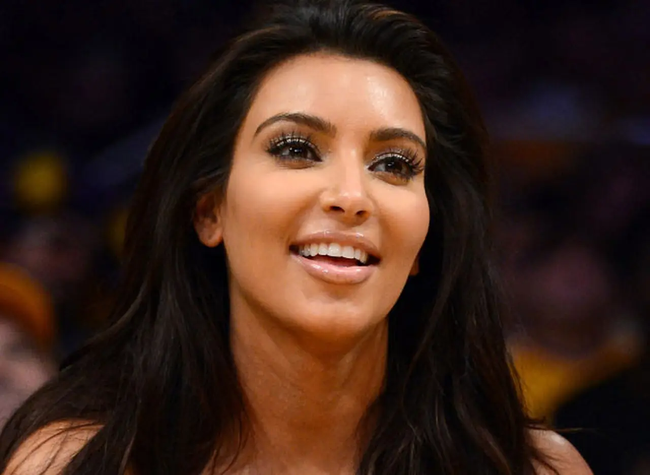 Kim Kardashian gasta u$s250.000 para que su equipo de belleza esté disponible 24 horas