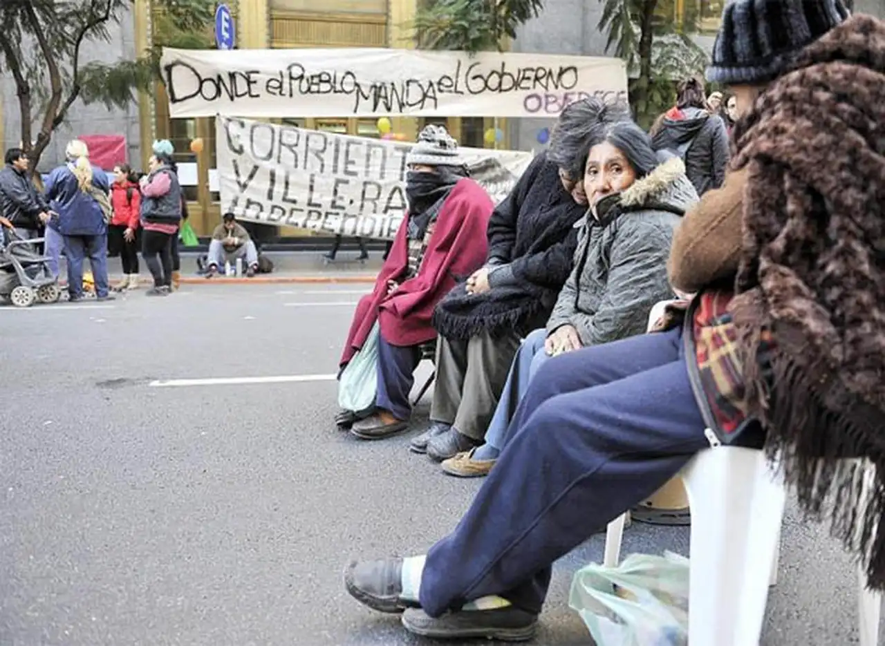 Los vecinos de las villas cortaron las calles en 17 puntos de la Ciudad