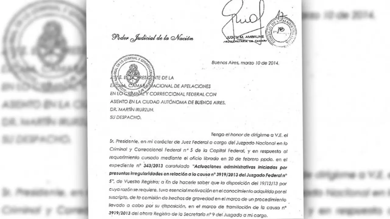 El escrito en el que Oyarbide reconoce que frenó un operativo por el llamado de un funcionario