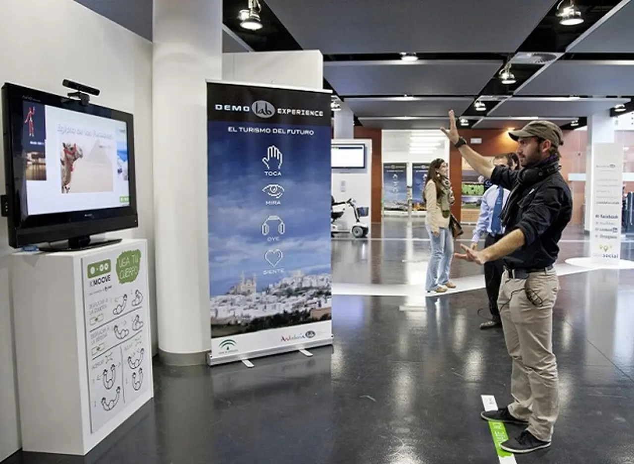 Adiós al control remoto: cada vez más aparatos se manejan con voz y gestos