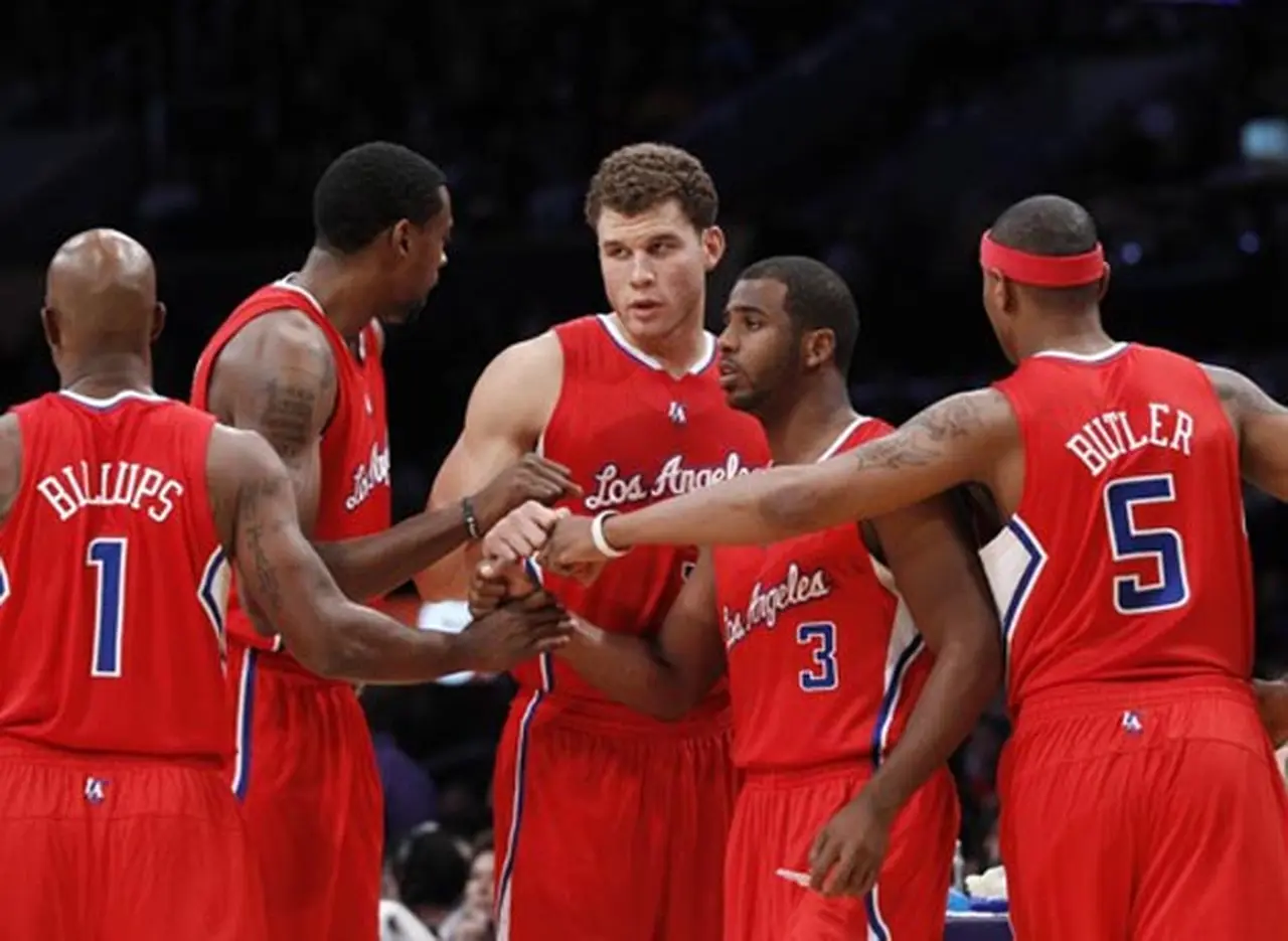 Adidas y Samsung mantendrá auspicio a los "Clippers" tras el conflicto por racismo