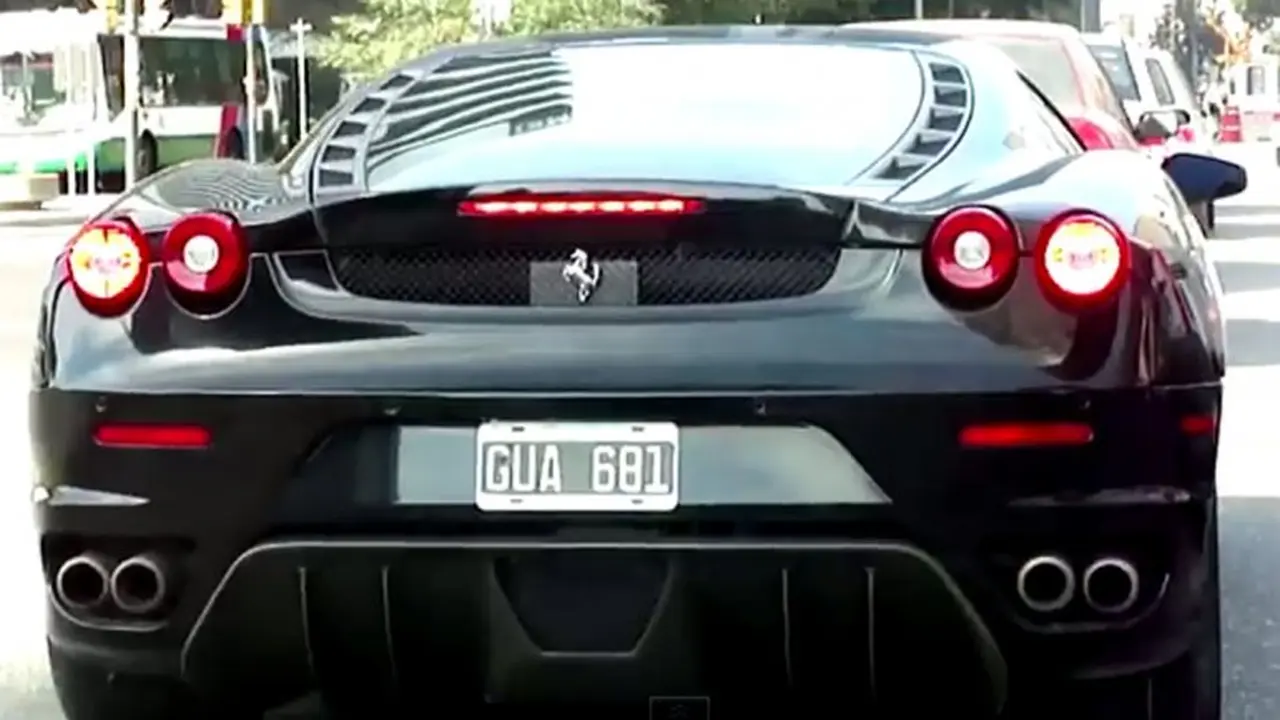 Habló la "dueña" de la Ferrari de Elaskar: "Ni siquiera tengo una casa, tengo que alquilar"