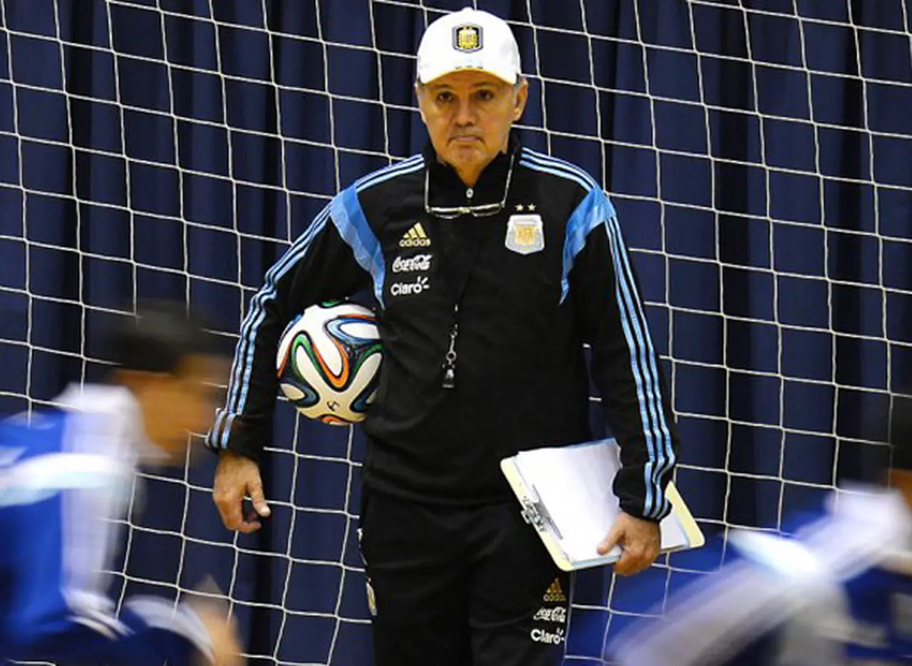 Sin confirmar el equipo, Sabella deslizó que Pérez reemplazarí­a a Di Marí­a