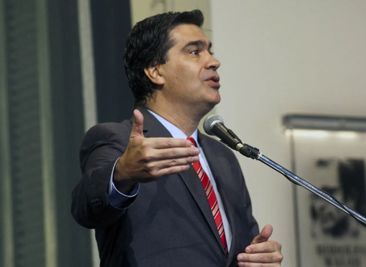 Capitanich dijo que el impuesto a los autos caros "sólo alcanza al "4 por ciento" de los vehí­culos
