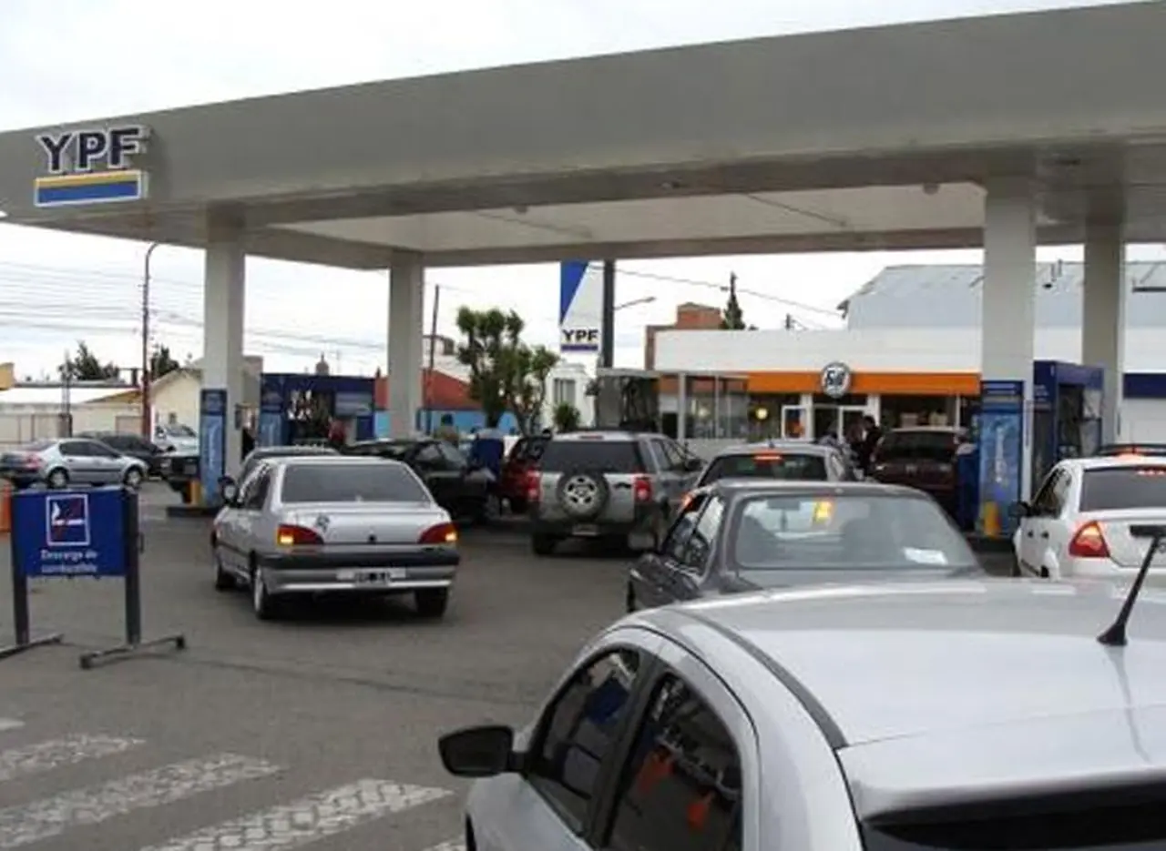 YPF incrementó su participación en la venta de combustibles