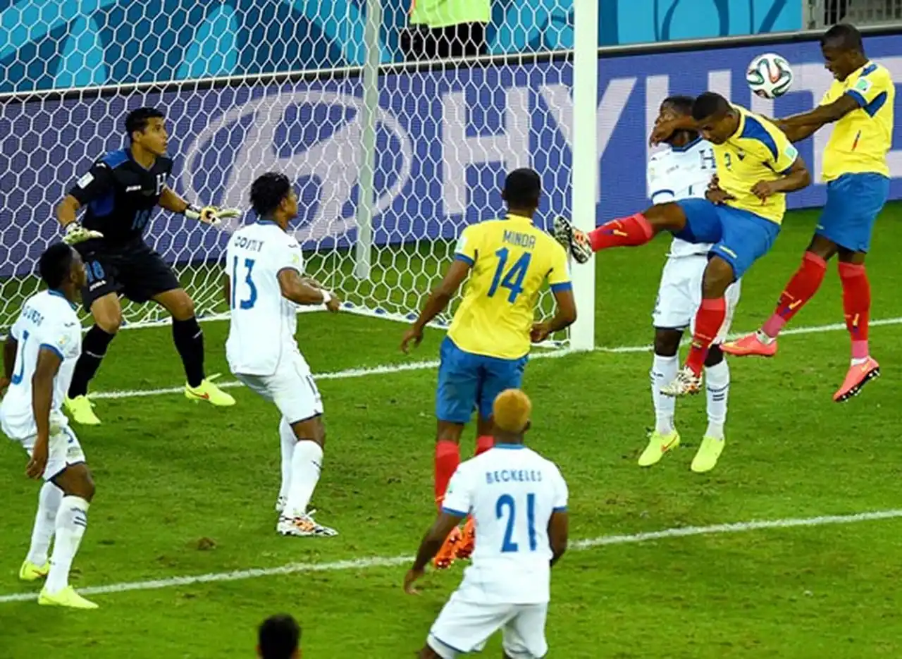 En duelo de "necesitados", Ecuador derrotó a Honduras por 2 a 1 en Curitiba