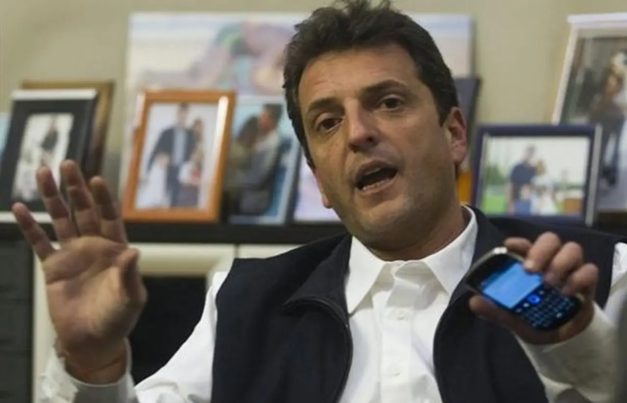 Massa: "Investigar a los ciudadanos por las opiniones que publican en las redes sociales es muy grave"