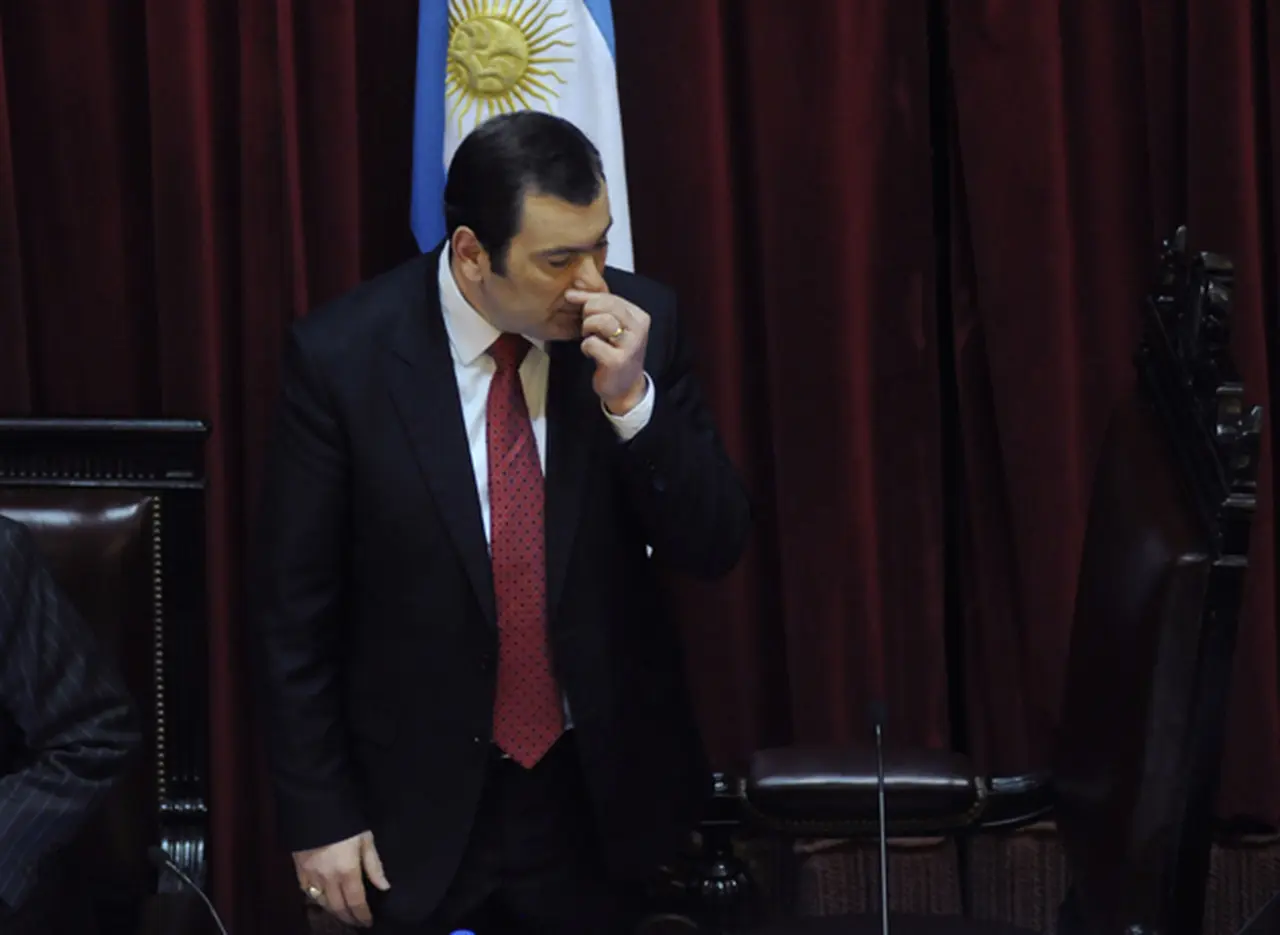 El kirchnerismo cedió, Boudou se fue del Senado y aprobaron "blindar" las reservas