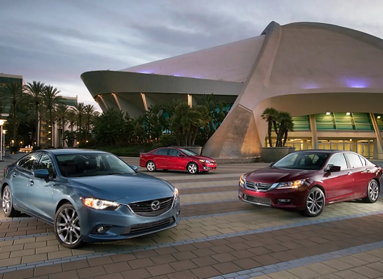 Toyota, Honda y Mazda crean alianza para fabricar un motor "ultra-eficiente"