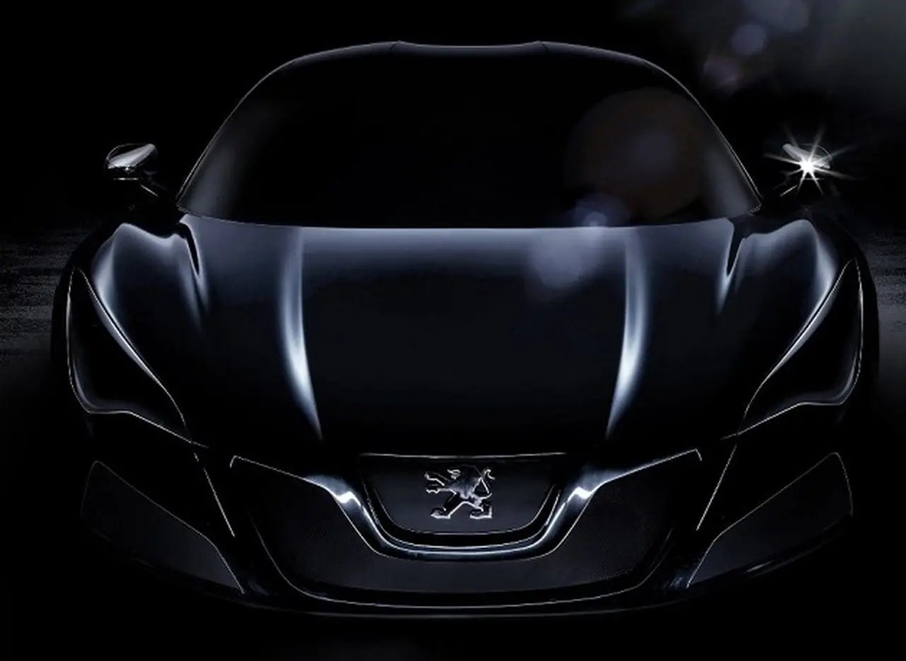 ¿Por qué Peugeot utiliza un león como emblema y cómo se eligen los números de los modelos?