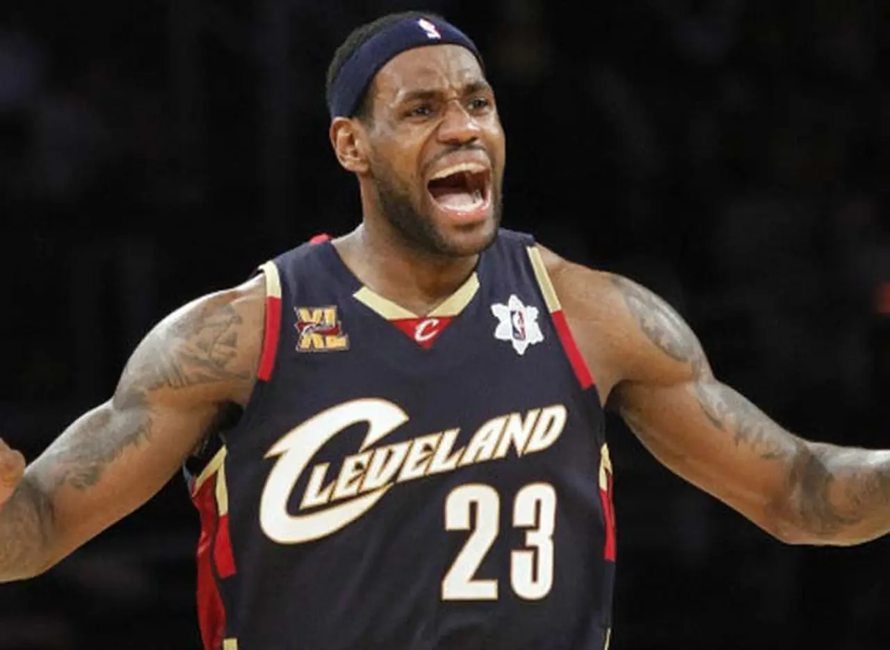 Lebron James firmó un histórico contrato vitalicio con Nike por más de u$s400 millones