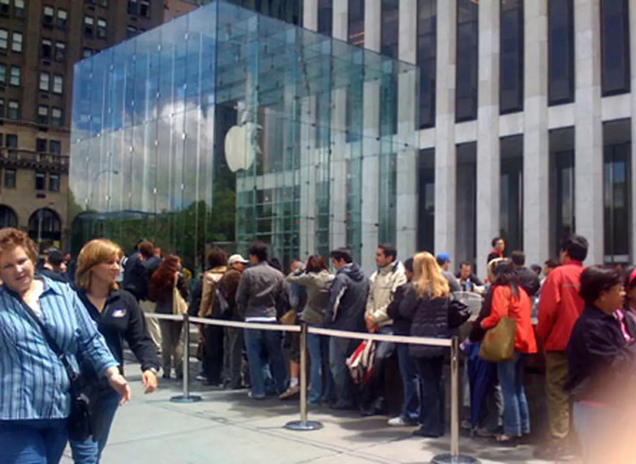 La demanda por el iPhone 6 hace colapsar la Apple Store