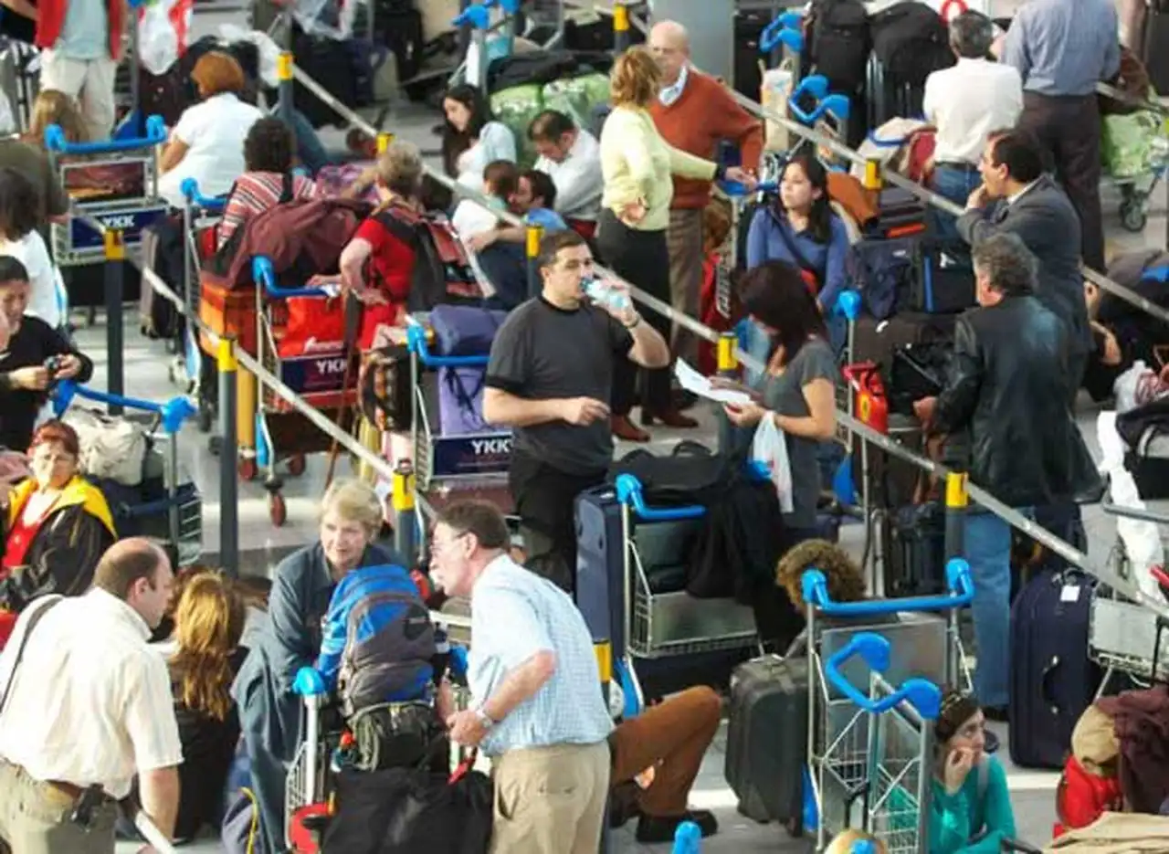 Pilotos, en pie de guerra con Aerolí­neas: ahora amenazan con un paro