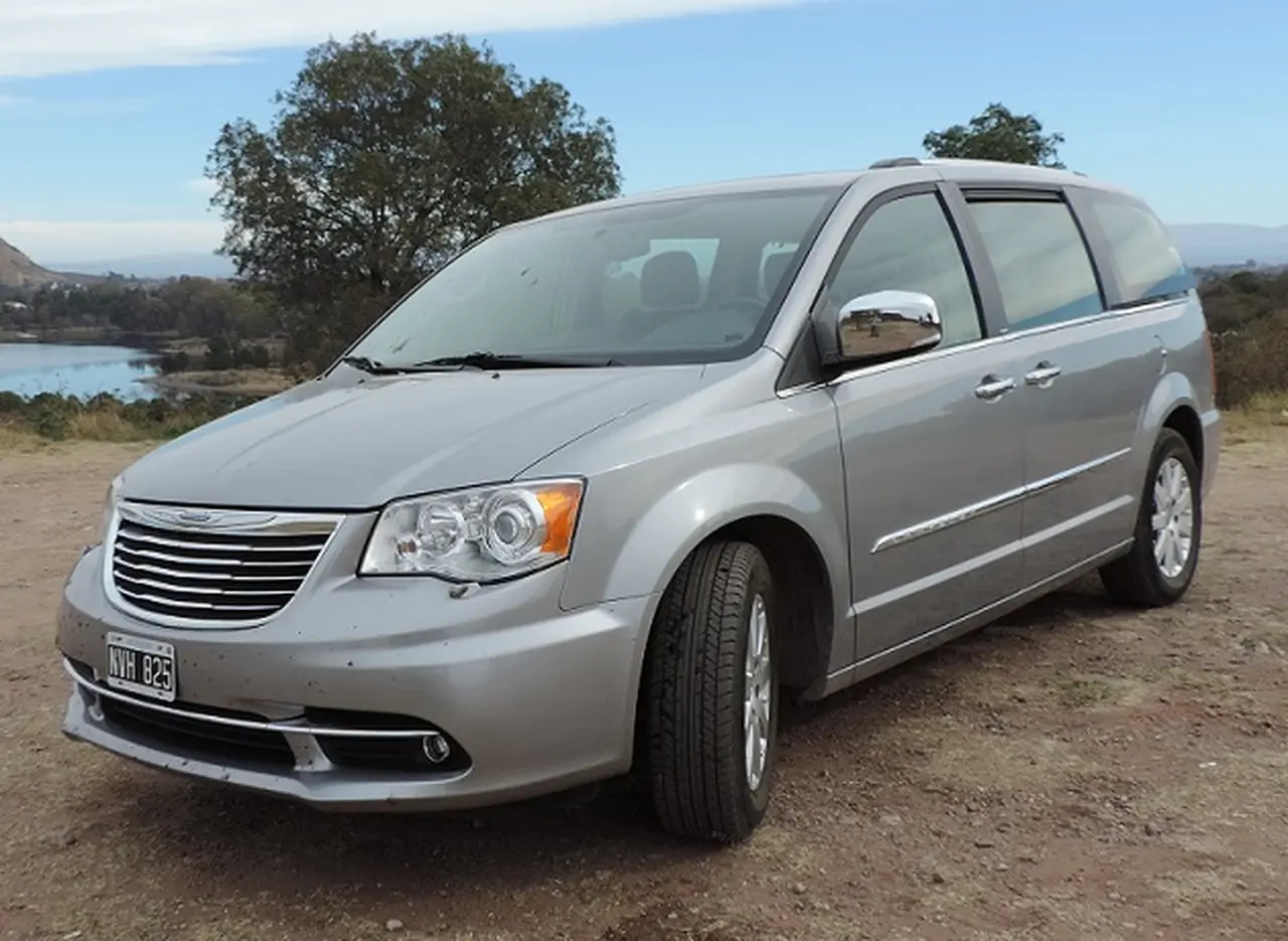 Chrysler Town & Country, tan cómodo como el living de casa