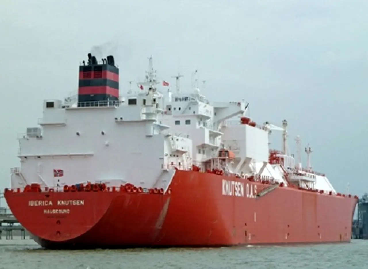 Por falta de dólares para pagar el gas, hay tres barcos varados en Bahí­a Blanca