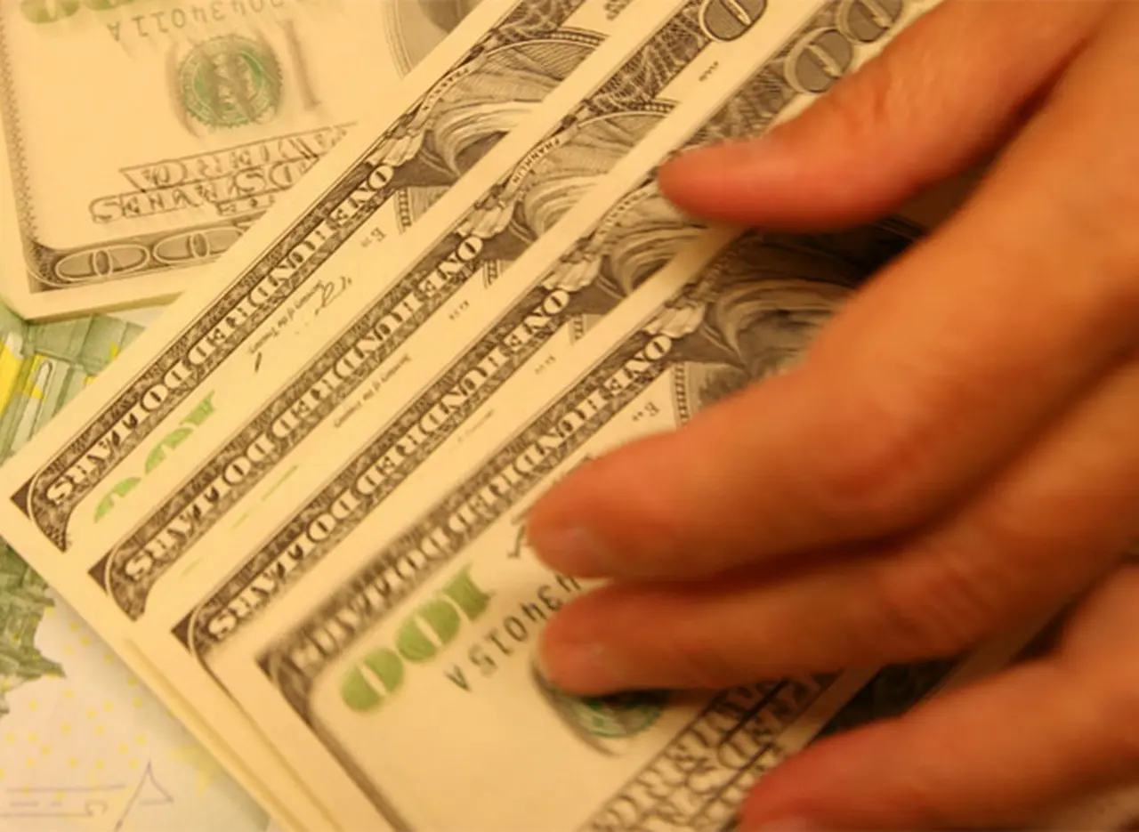 Incautaron casi u$s1 millón en allanamiento a una sociedad de bolsa