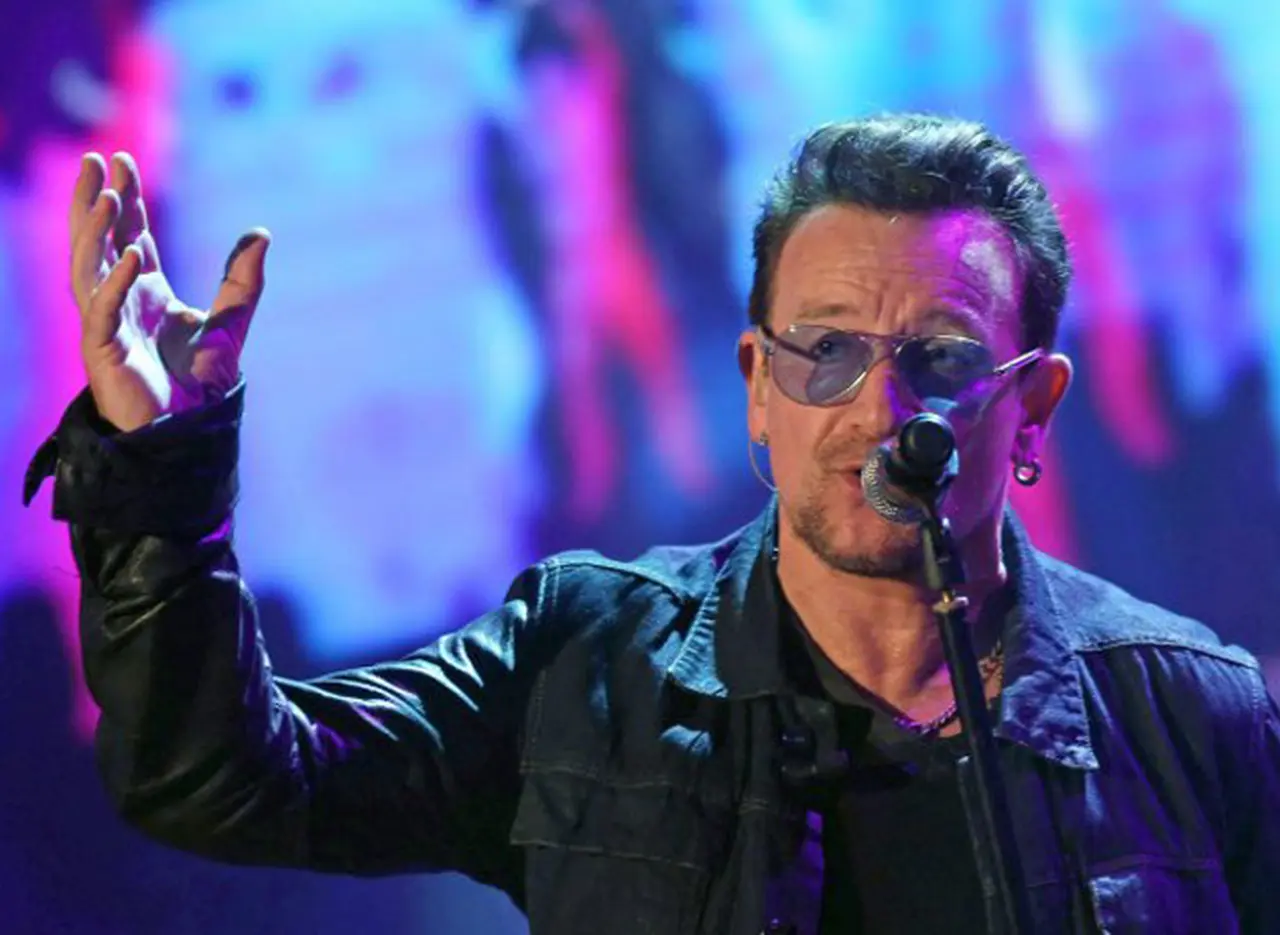 Bono invierte a través de un fondo de inversión u$s20 millones en la empresa argentina Digital House