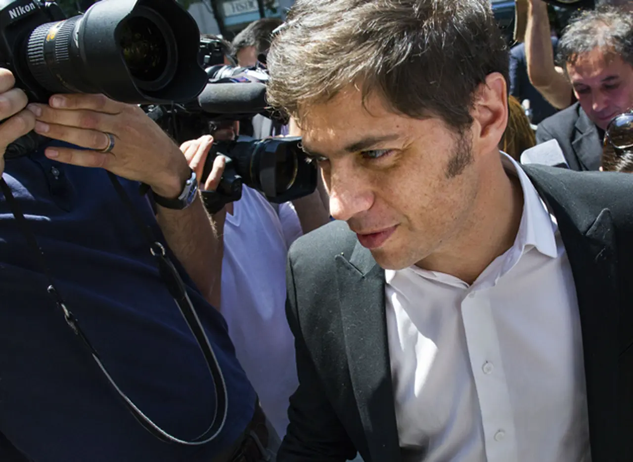 Kicillof fue a la asamblea de Clarí­n a preguntar por las cuentas de Suiza