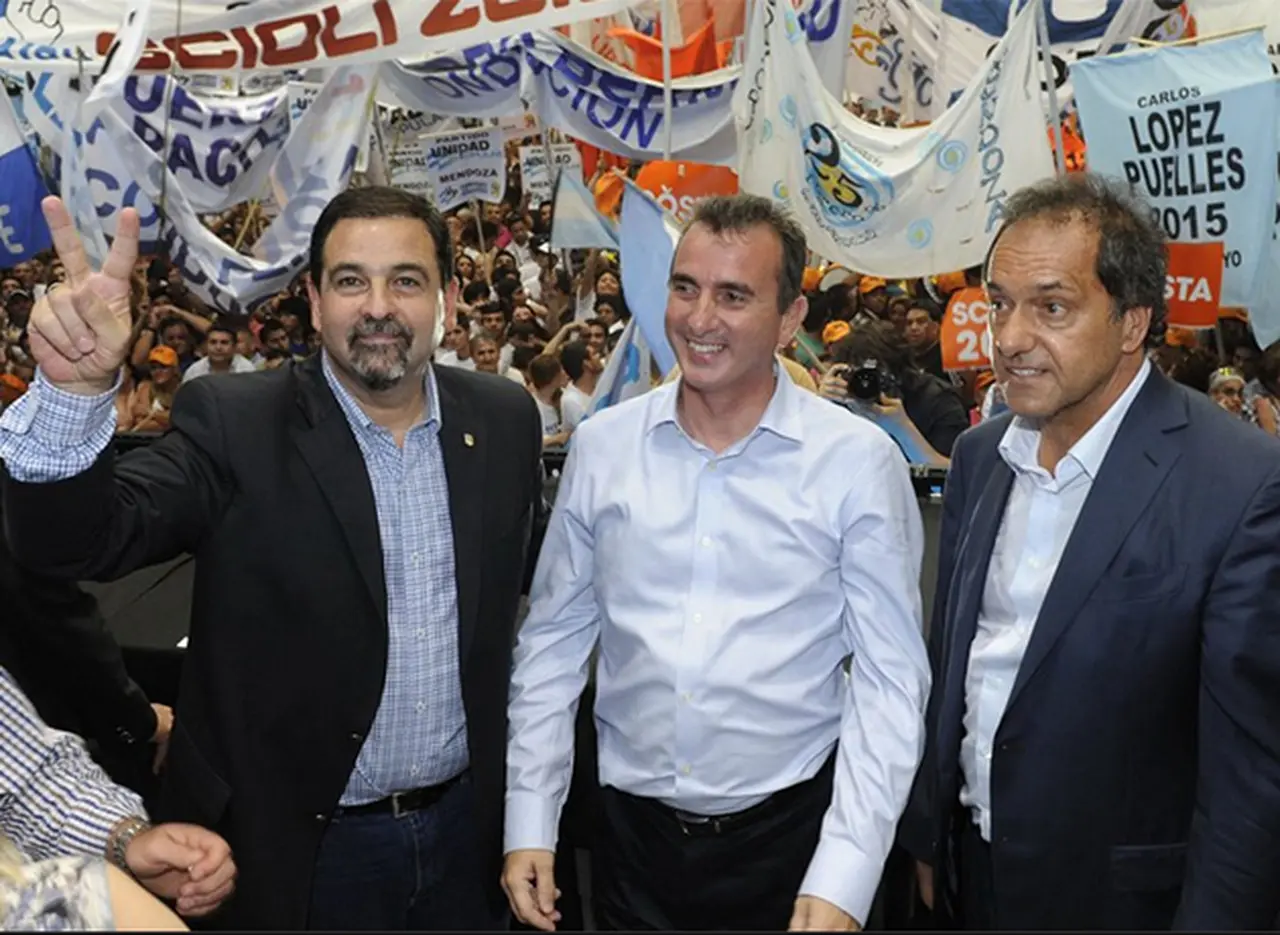 El kirchnerismo licuó el acto del PJ en Mendoza y dejó solo a Scioli
