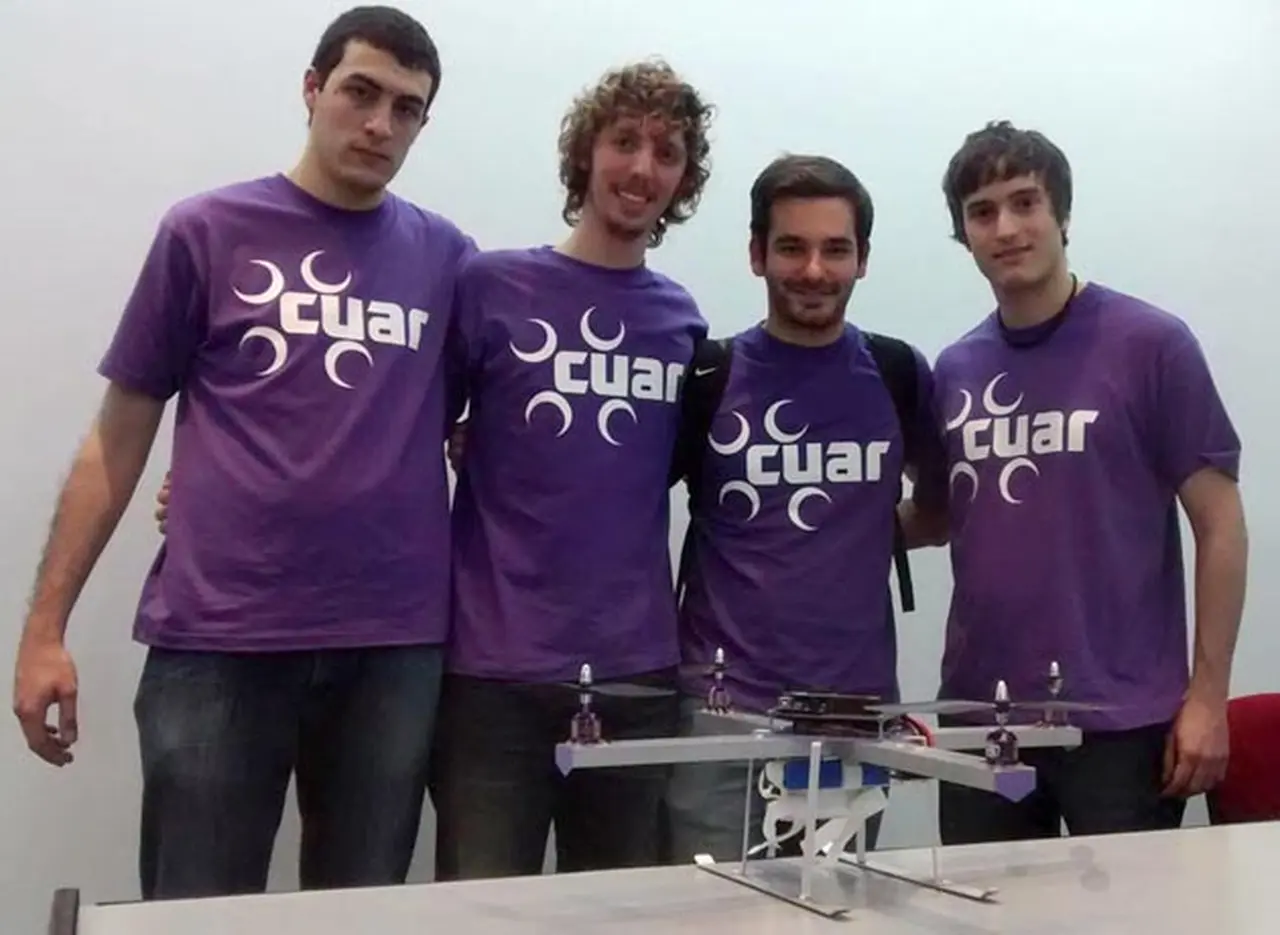 Premian a estudiantes de la UNLaM por crear un drone de industria nacional