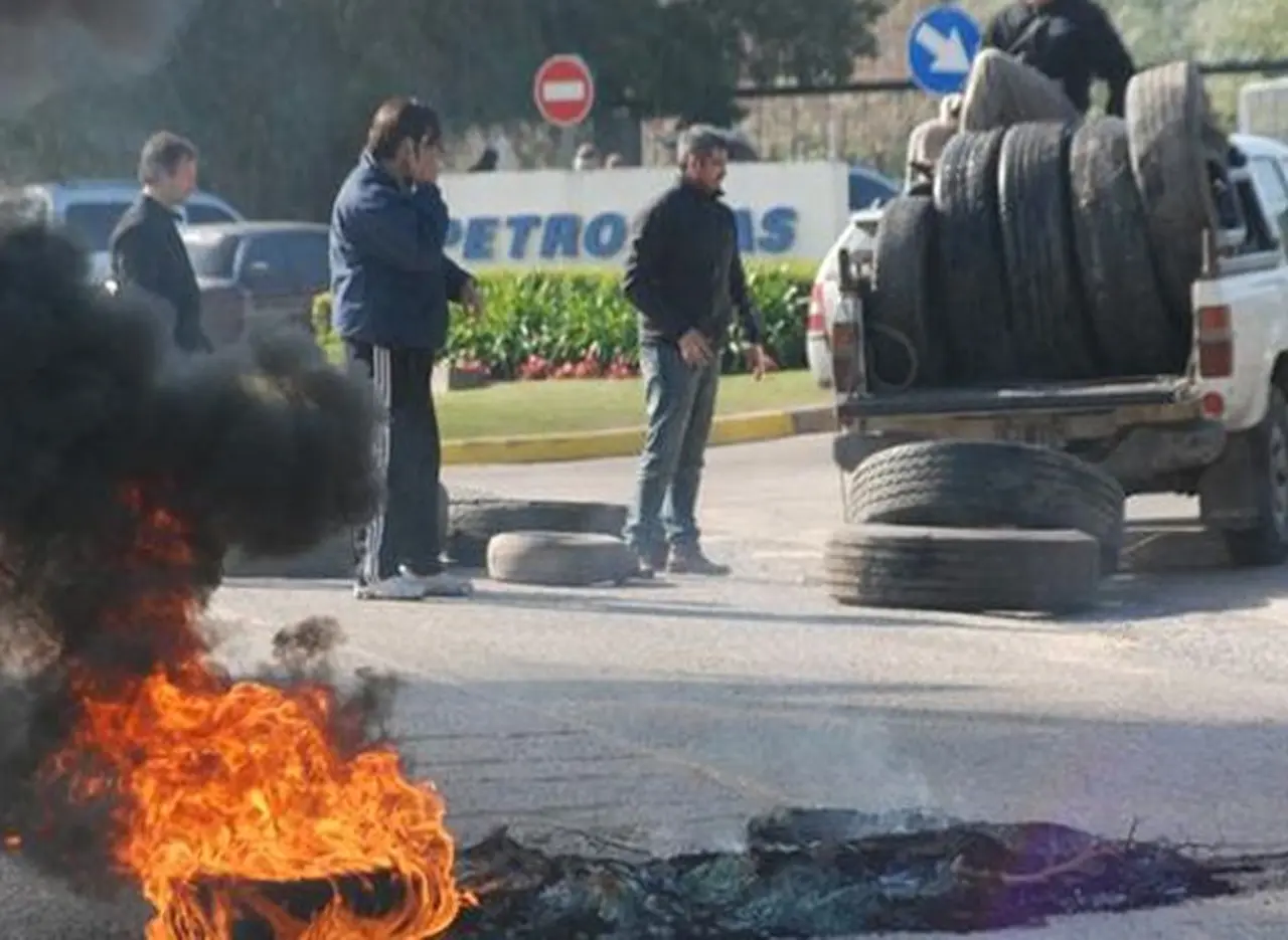 El polo petroquí­mico de Zárate, paralizado por despidos en multinacional