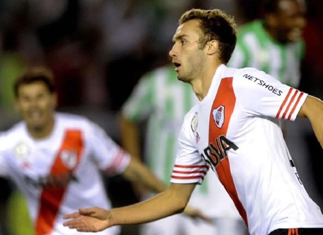 River y una oferta millonaria por Pezzella: siete millones de euros del Monaco