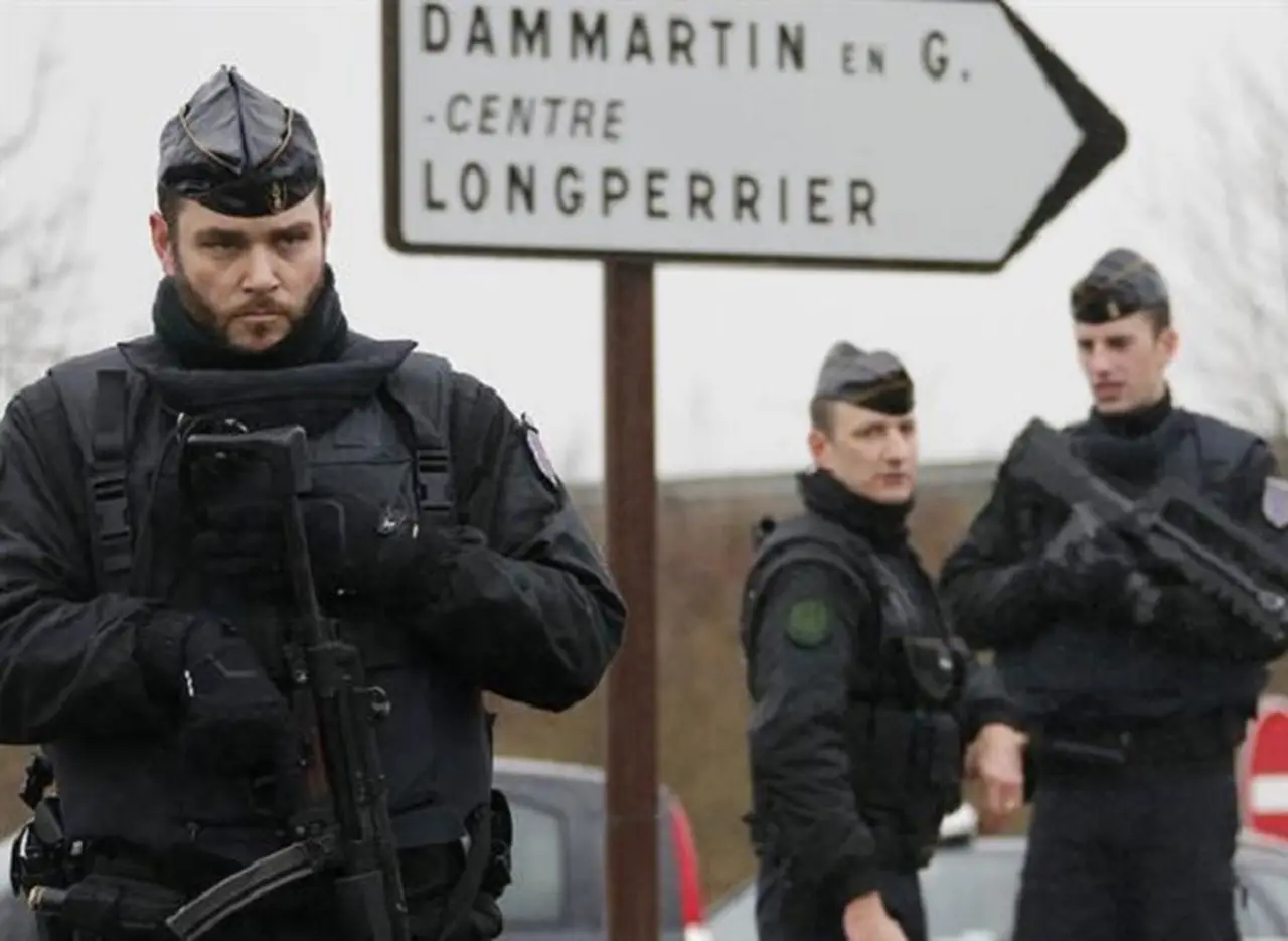 La Policí­a de Francia tiene cercados a los dos sospechosos de la masacre de Charlie Hebdo