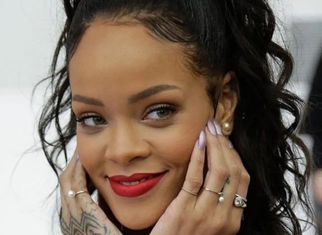 Rihanna ganó una batalla legal para que no se vendan camisetas con su imagen