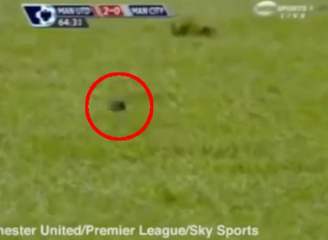Invasión de ratones en el estadio del Manchester United