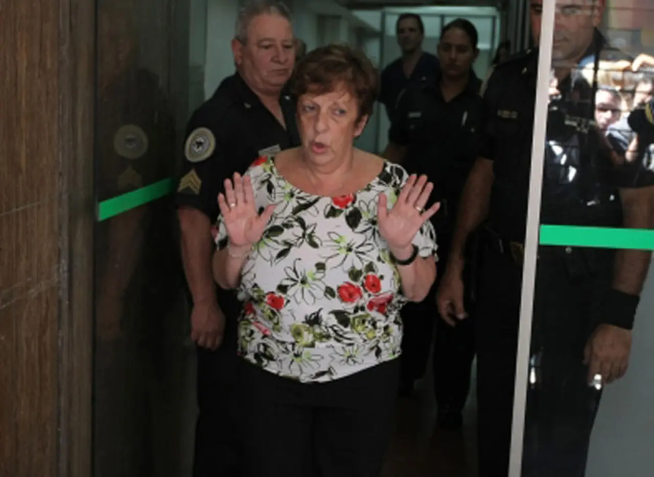 Fein citó al senador que dijo que Nisman era gay y habló de "crimen pasional"
